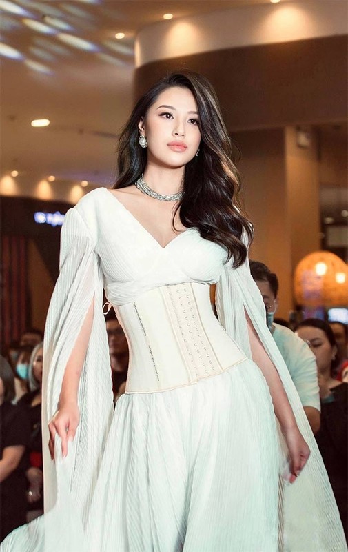 Body nuot cua thi sinh co chieu cao khung o Miss Grand Vietnam 2022-Hinh-9