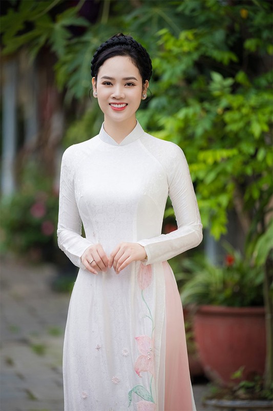 Hoa hau Mai Phuong tre dep rang ngoi o tuoi U40-Hinh-5