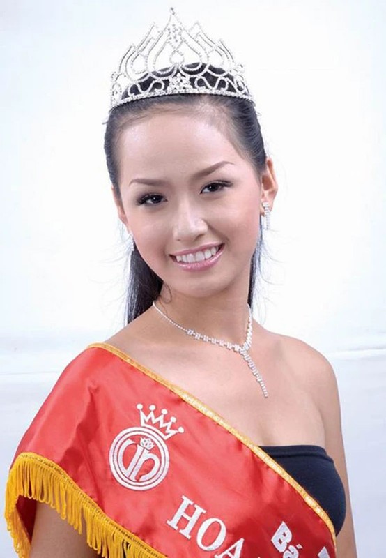 Mai Phuong Thuy sau 17 nam dang quang hoa hau