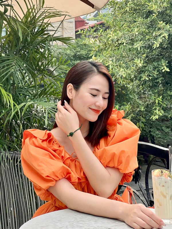 Nhan sac thang hang cua “my nhan phim VTV” Viet Hoa-Hinh-8