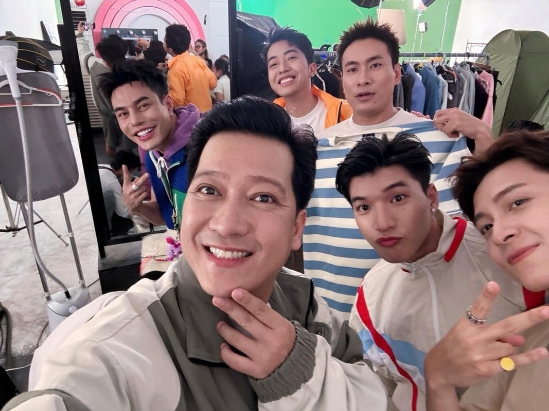 Minh Tu apologizes for filming e-skip, Phuong Oanh shows off twin cap-Picture-11