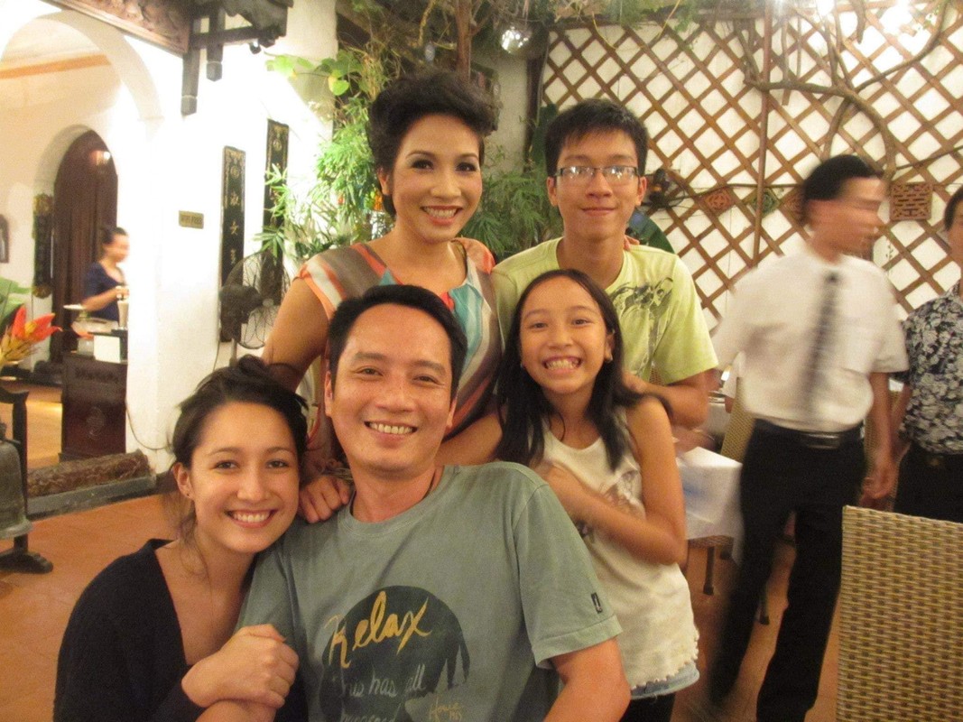 View - 	Những gia đình kiểu mẫu của showbiz Việt