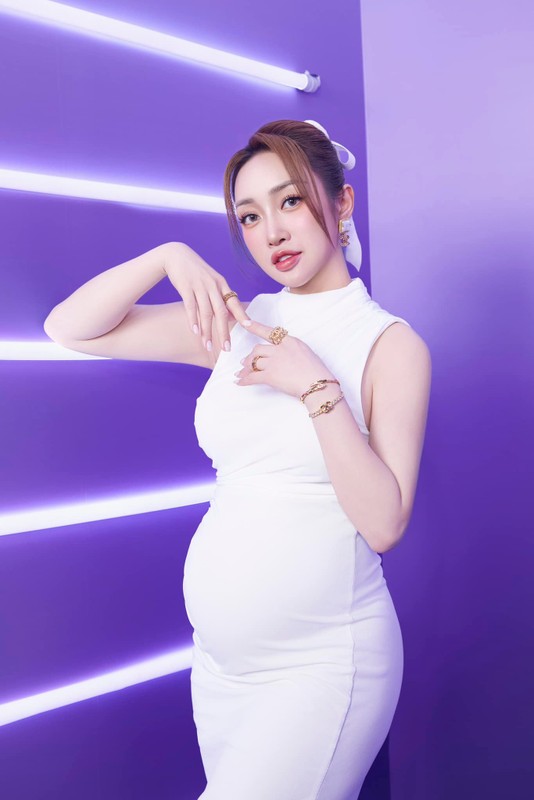 Vo Chi Bao - Ly Thuy Chang “chiu chi” khi mang thai lan hai-Hinh-12