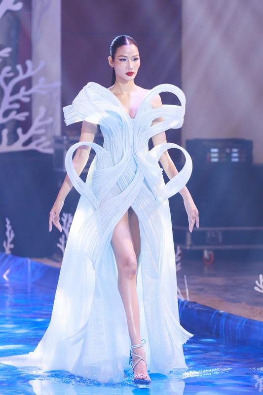 Hoang Thuy has changed after 13 years of winning Vietnam's Next Top Model-Picture-8