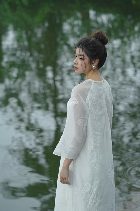 The bride of Vo Hoai Nam, 19 years old - Photo 11