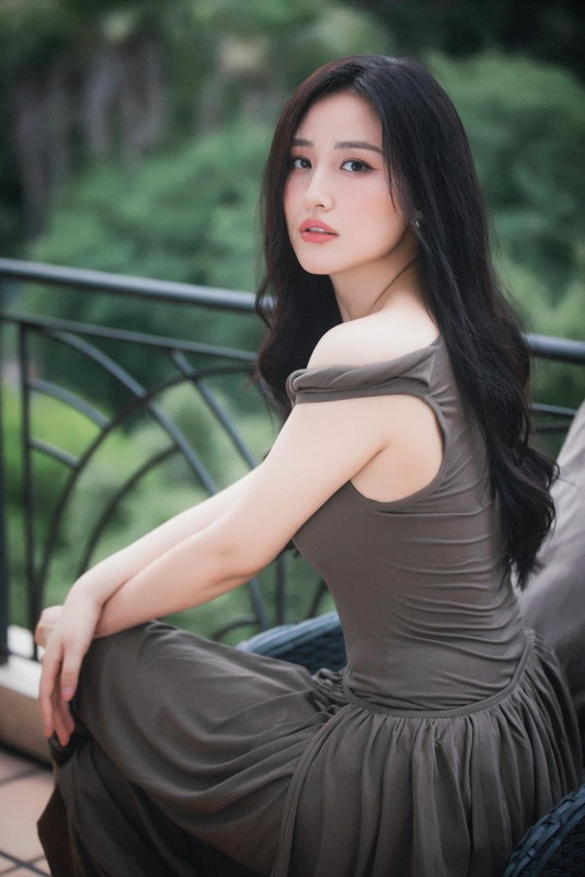 Hoa hau Mai Phuong Thuy thay doi bat ngo sau 18 nam dang quang-Hinh-8