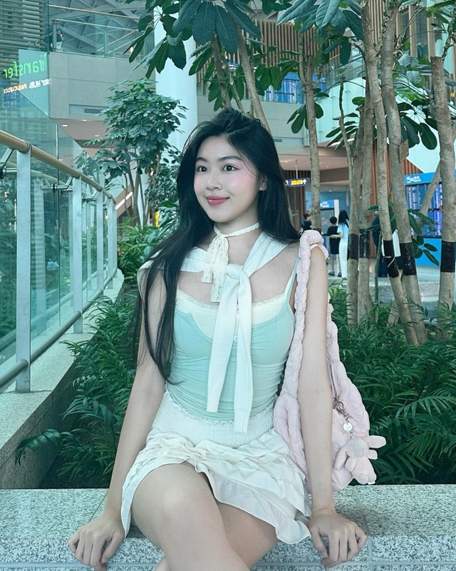 Lo Lem nha Quyen Linh xinh dep, phong cach chuan tieu thu-Hinh-11