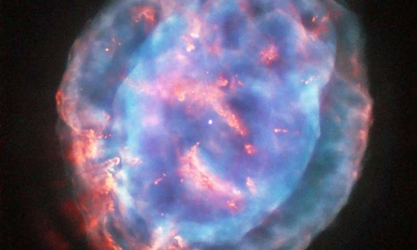 Hinh anh an tuong moi cong bo ve tinh van NGC 6818