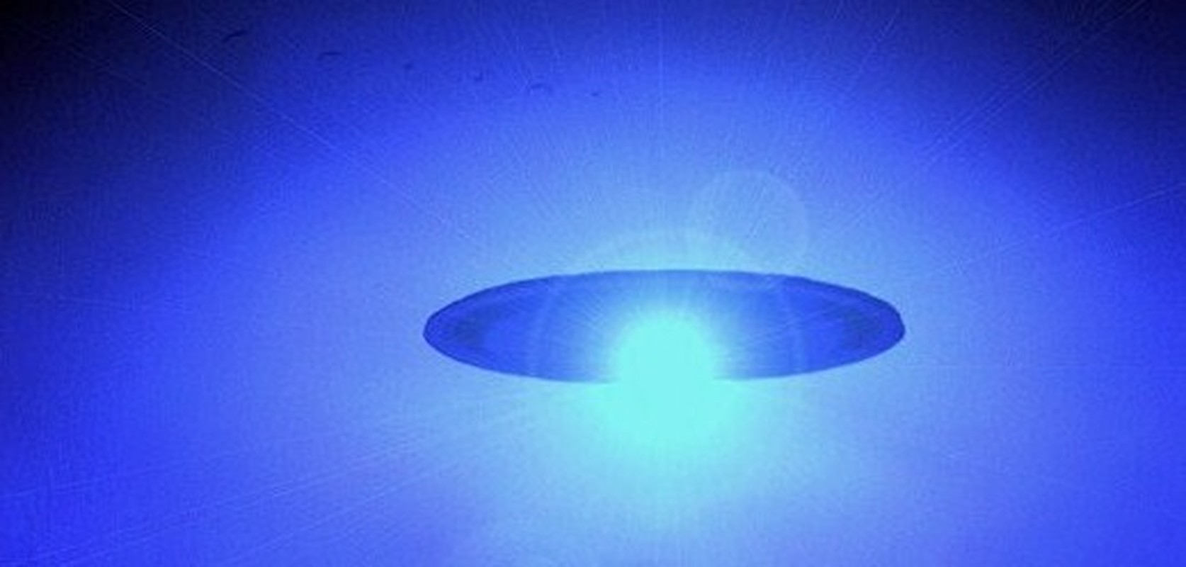 Xon xao UFO gia dang dong co may bay-Hinh-2