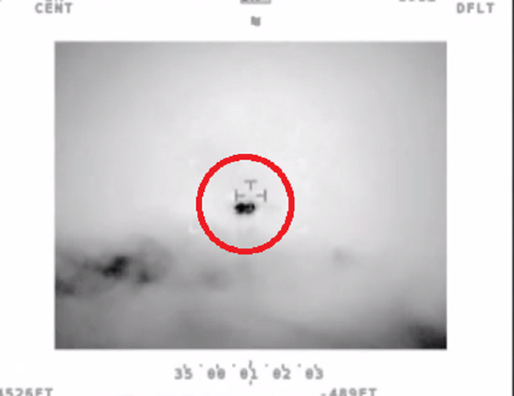 UFO luon lo truoc may bay quan su o Chile