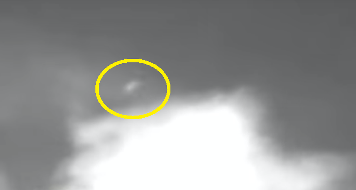 Phat hien vat the nghi UFO di dang hoat dong “lay loi” o Australia