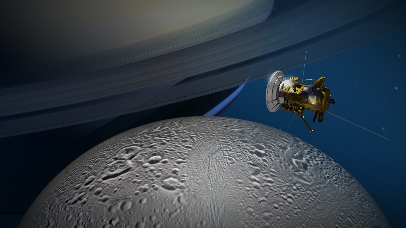 Nhin lai loat anh an tuong cua tau Cassini truoc khi &quot;tu sat&quot;