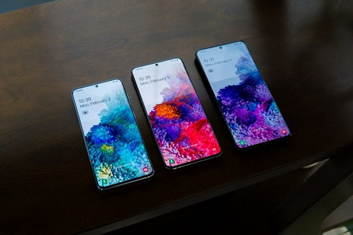 Man hinh dep, cam chat: Loat diem cong giup Samsung Galaxy S20 “qua mat” iPhone
