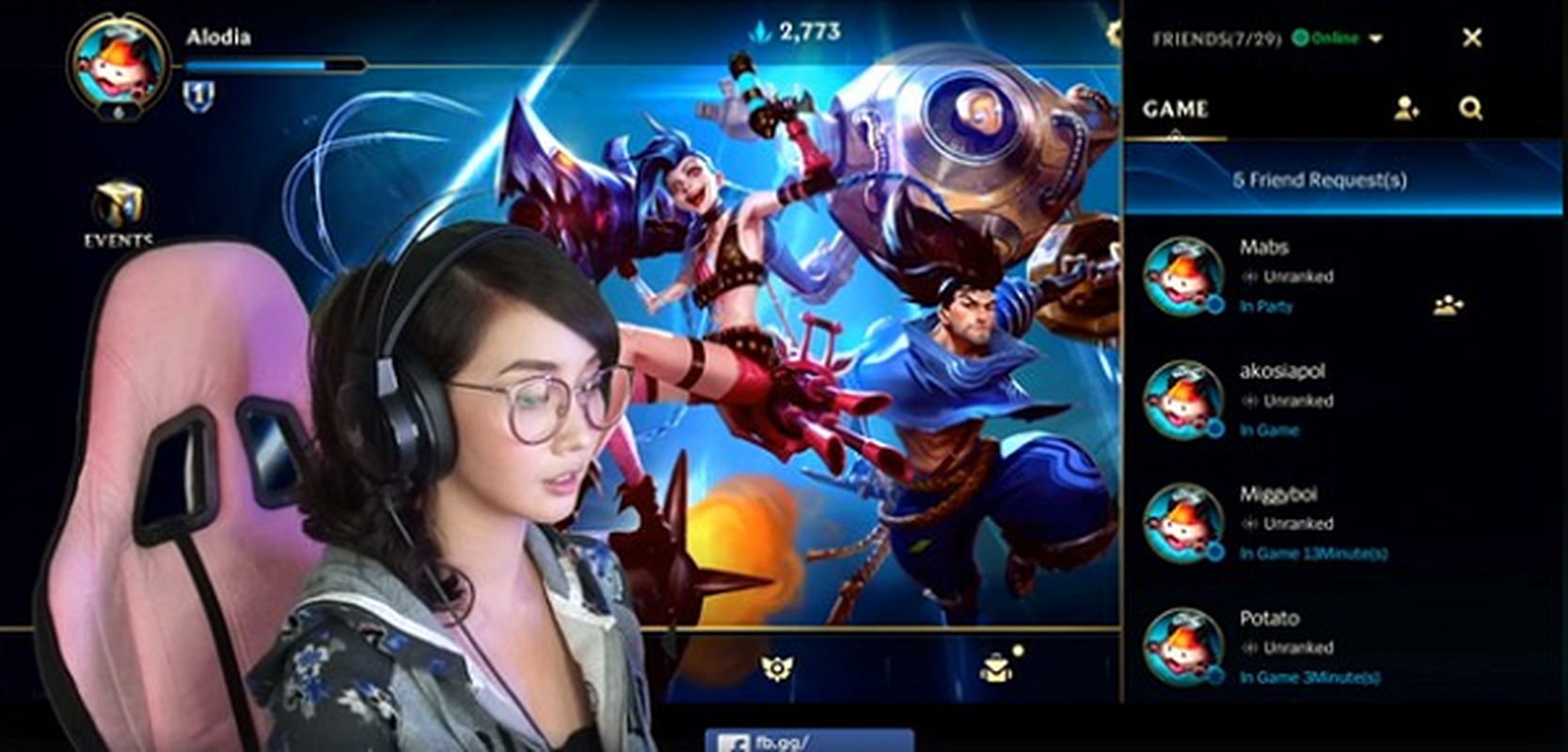 Qua khu bat ngo cua nu streamer “sieu xinh” vua gay sot khi choi LMHT-Hinh-2