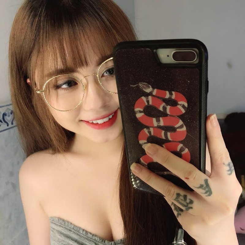Loat nu streamer Viet tung dinh nghi an lo clip nhay cam-Hinh-10