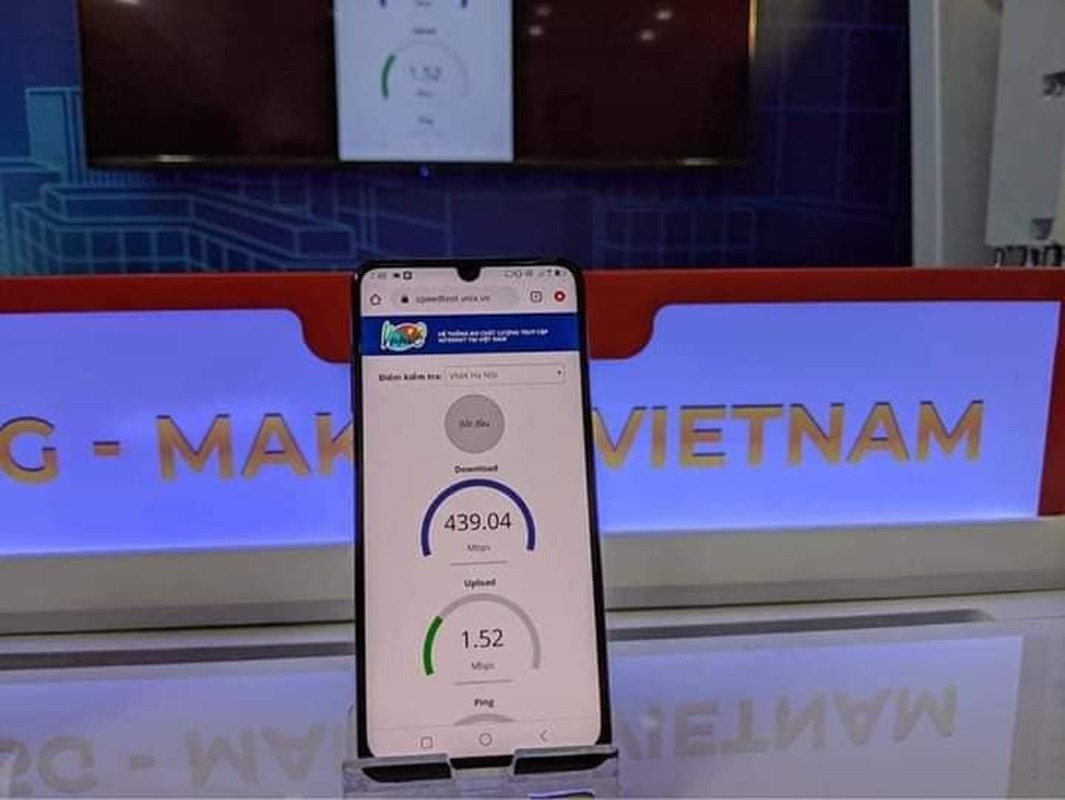 Can canh Smartphone 5G dau tien cua Viet Nam-Hinh-4