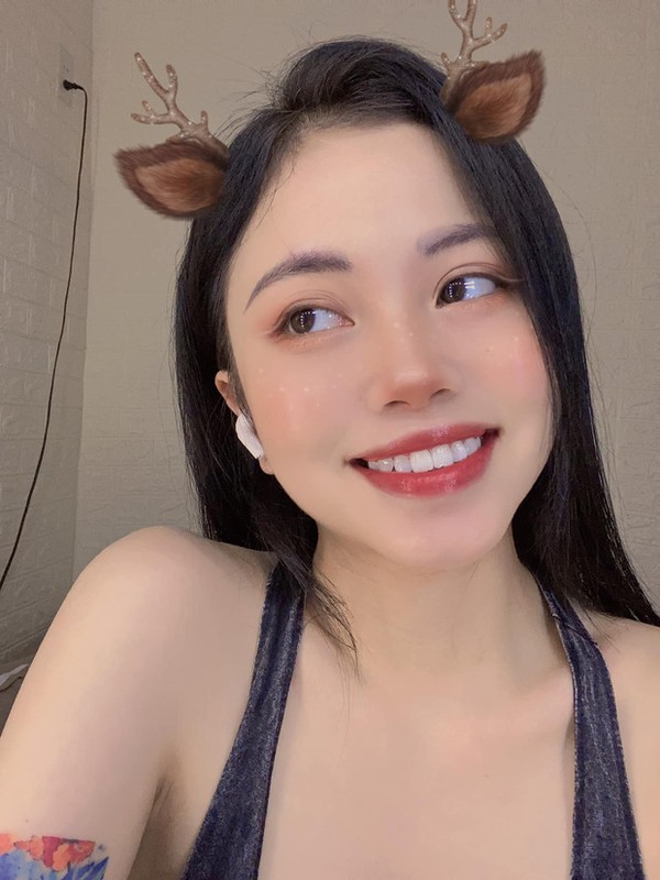 Nhan sac nu streamer Lai Lai 