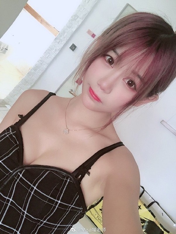 Loat nu streamer xu Trung bi cam song vi hanh vi vuot qua chuan muc-Hinh-15