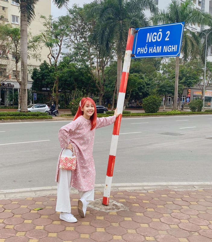 Hau Hoang mac ao dai tao dang ba dao, ke che nguoi khen het loi-Hinh-2