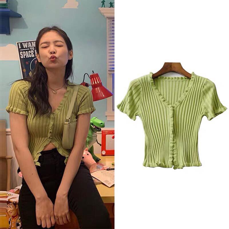 Ao croptop Jennie (BLACKPINK) khoe body sexy ngay cang duoc chuong-Hinh-2