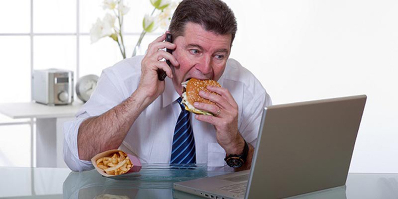 View - 	Kiểu ăn phổ biến gây hại càng ăn càng phá cơ thể