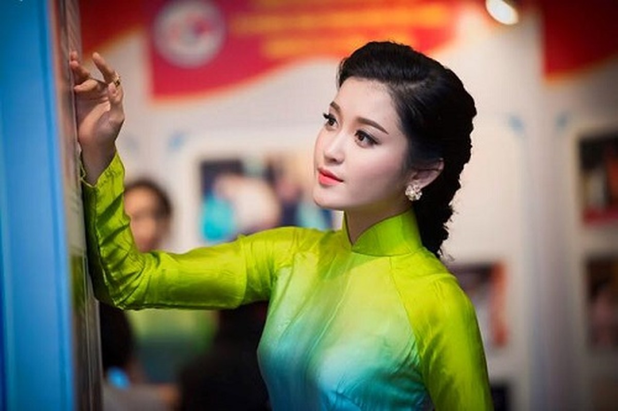 4 kieu tet toc dep khi mac ao dai giup ban xinh het phan nguoi khac-Hinh-3