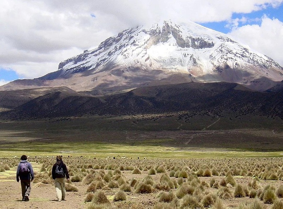 Vi sao duong thang khong lo tren sa mac Bolivia khien chuyen gia boi roi?-Hinh-7