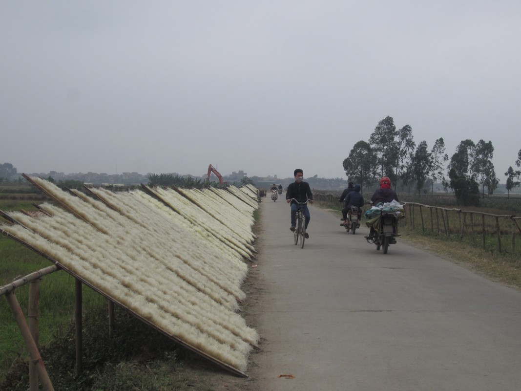 Tan mat cong nghe che bien mien rong sieu ban, ngam day vi khuan