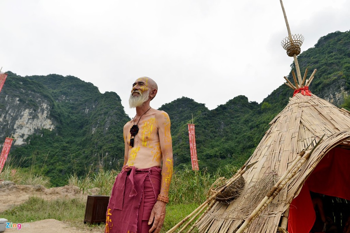 Den tham ngoi lang cua tho dan trong phim Dao dau lau-Hinh-4