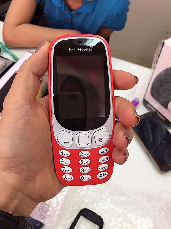 Giat minh Nokia 3310 nhai “giong 99%” hang that o Viet Nam-Hinh-3