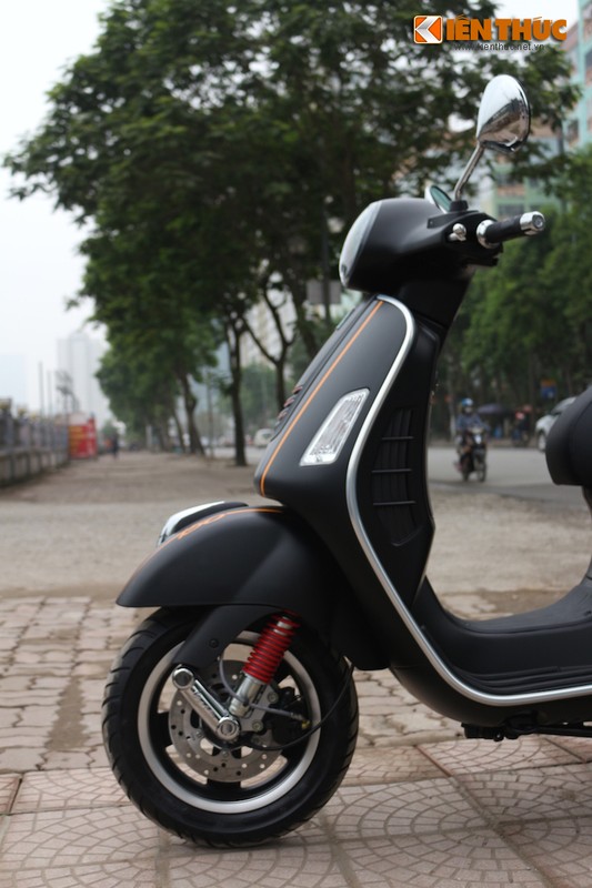 Nhin gan Vespa Super GTS 3V i.e. Matt Black “cuc chat“-Hinh-4