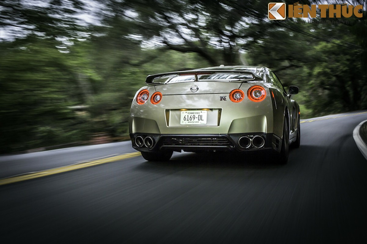 Chiem nguong “hang hiem” Nissan GT-R 45th Anniversary “ban gold“-Hinh-3