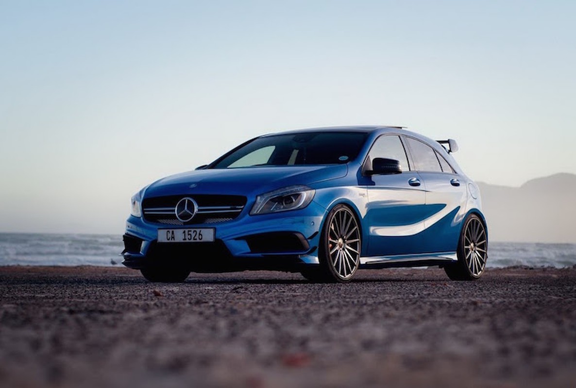 Mercedes Benz a45 AMG 2016