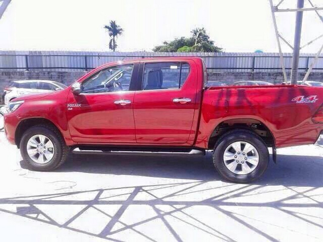 Chua ra mat Toyota Hilux moi bat ngo bi lo dien hoan toan-Hinh-6