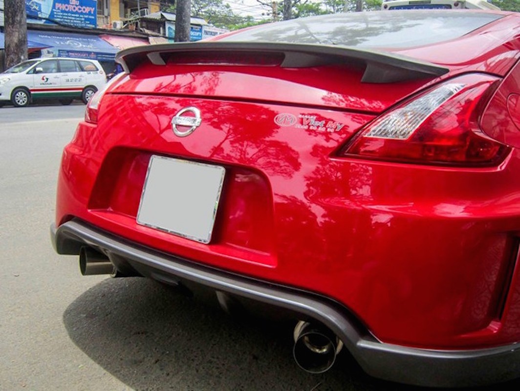 Ngam xe do Nissan 370Z ruc ro trong nang Sai Gon-Hinh-6