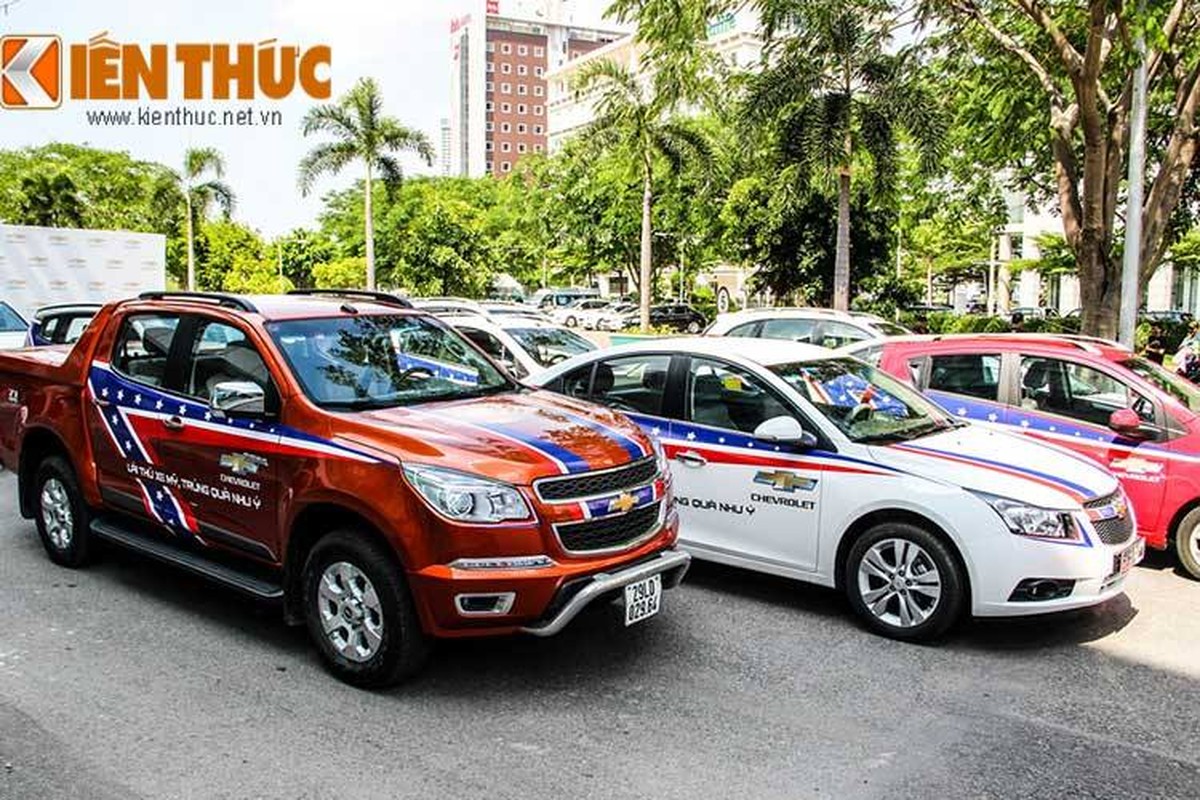 Dan xe Chevrolet xuat quan bieu duong luc luong tai TP HCM-Hinh-11