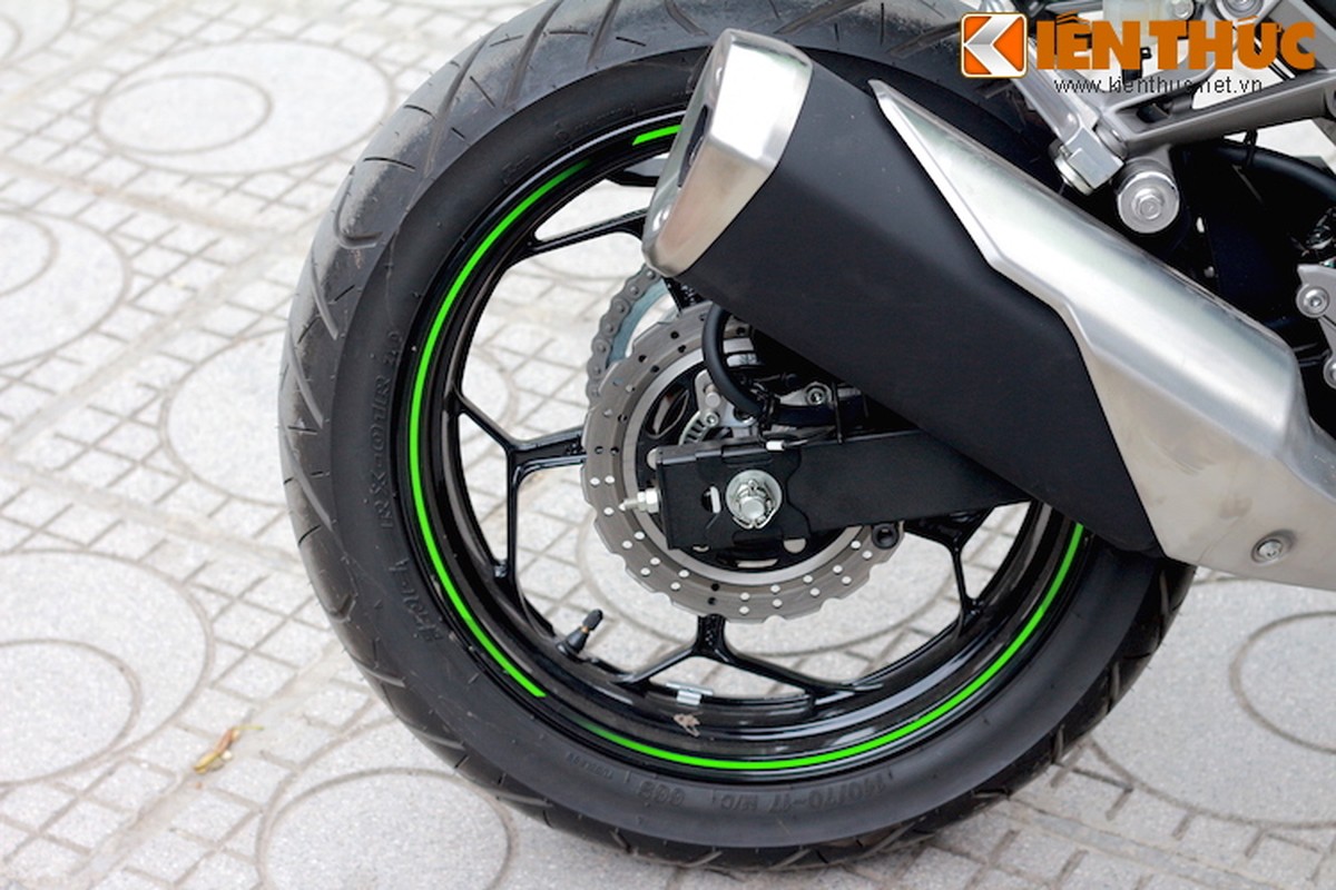 Kawasaki Ninja 300 phien ban ky niem gia 196 trieu tai Ha Noi-Hinh-14