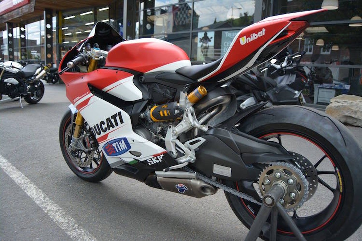 Soi “hang doc” Ducati 1199 Panigale S phong cach MotoGP-Hinh-10
