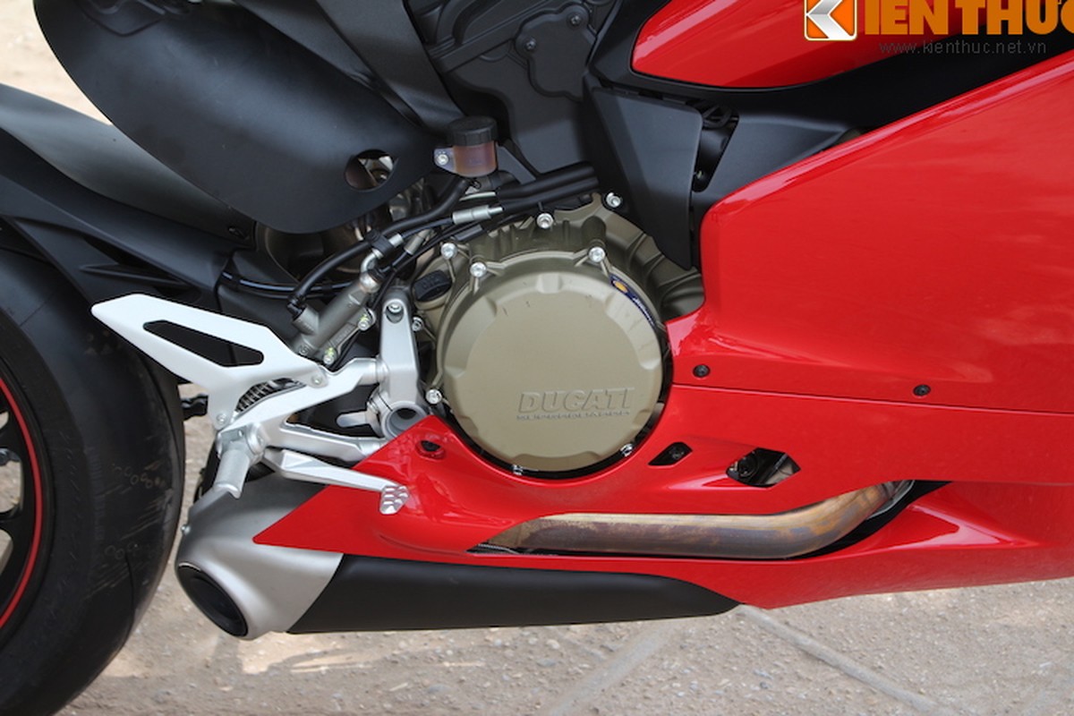 Soi sieu pham tien ty Ducati 1299 Panigale S dau tien tai VN-Hinh-11