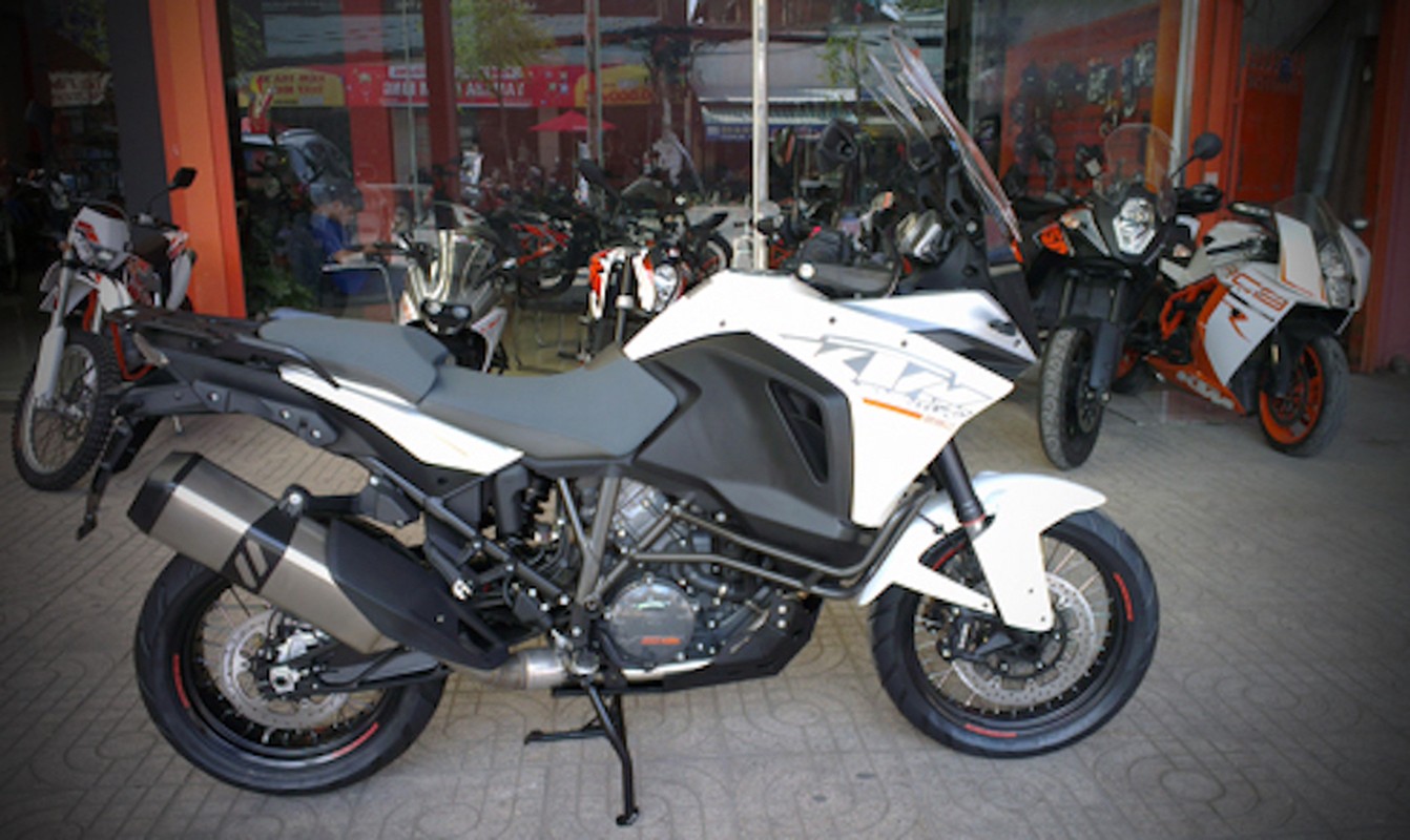 “Sieu moto dia hinh” KTM Super Adventure 1290 dau tien ve VN-Hinh-2