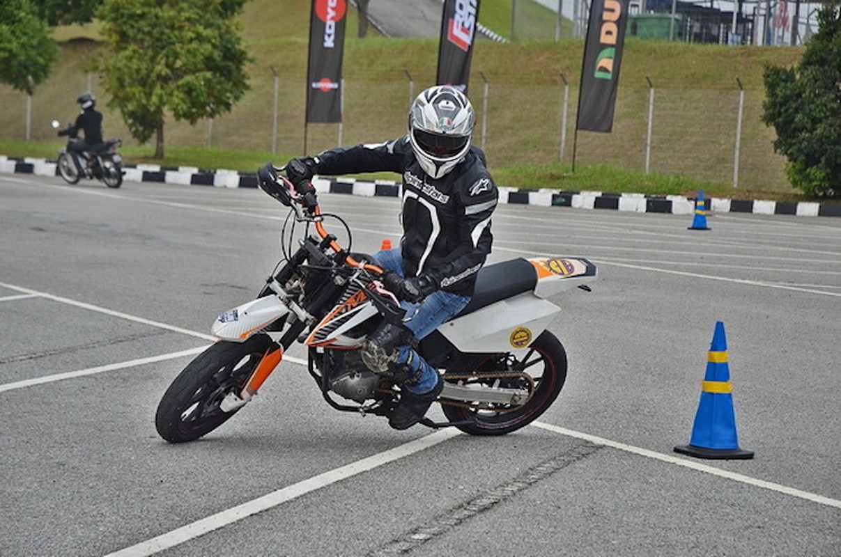 Nguoi Viet “dai thang” tai giai Gymkhana tren dat Malaysia-Hinh-6