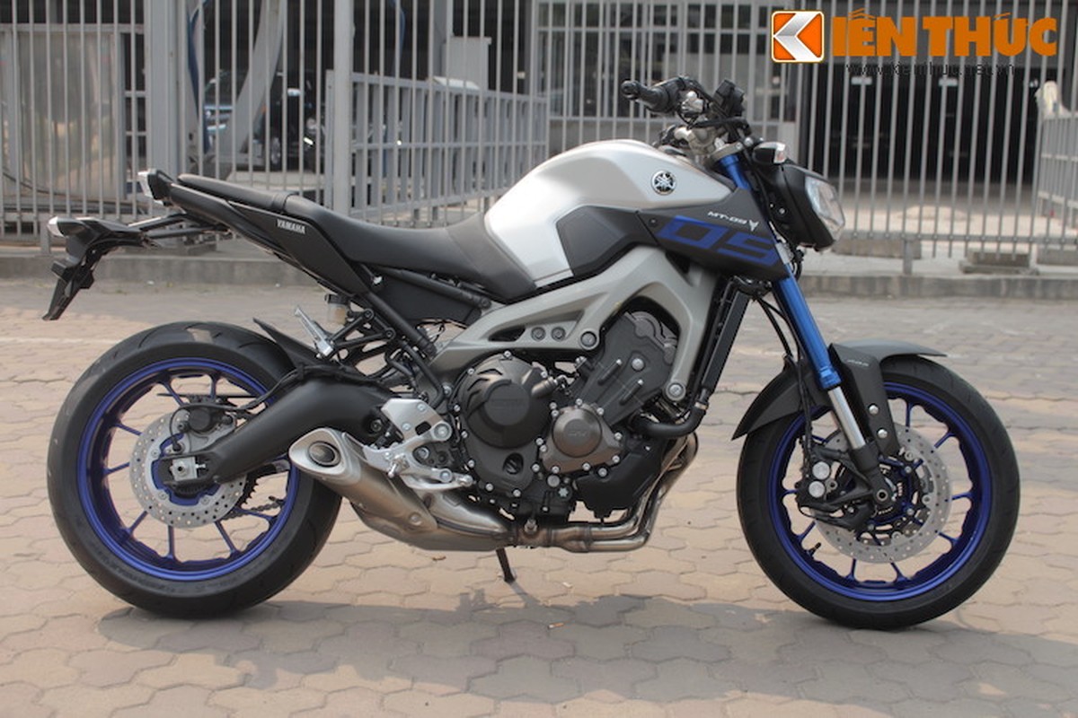 Soi nakedbike “hang doc” Yamaha MT-09 moi ve Ha Noi-Hinh-7