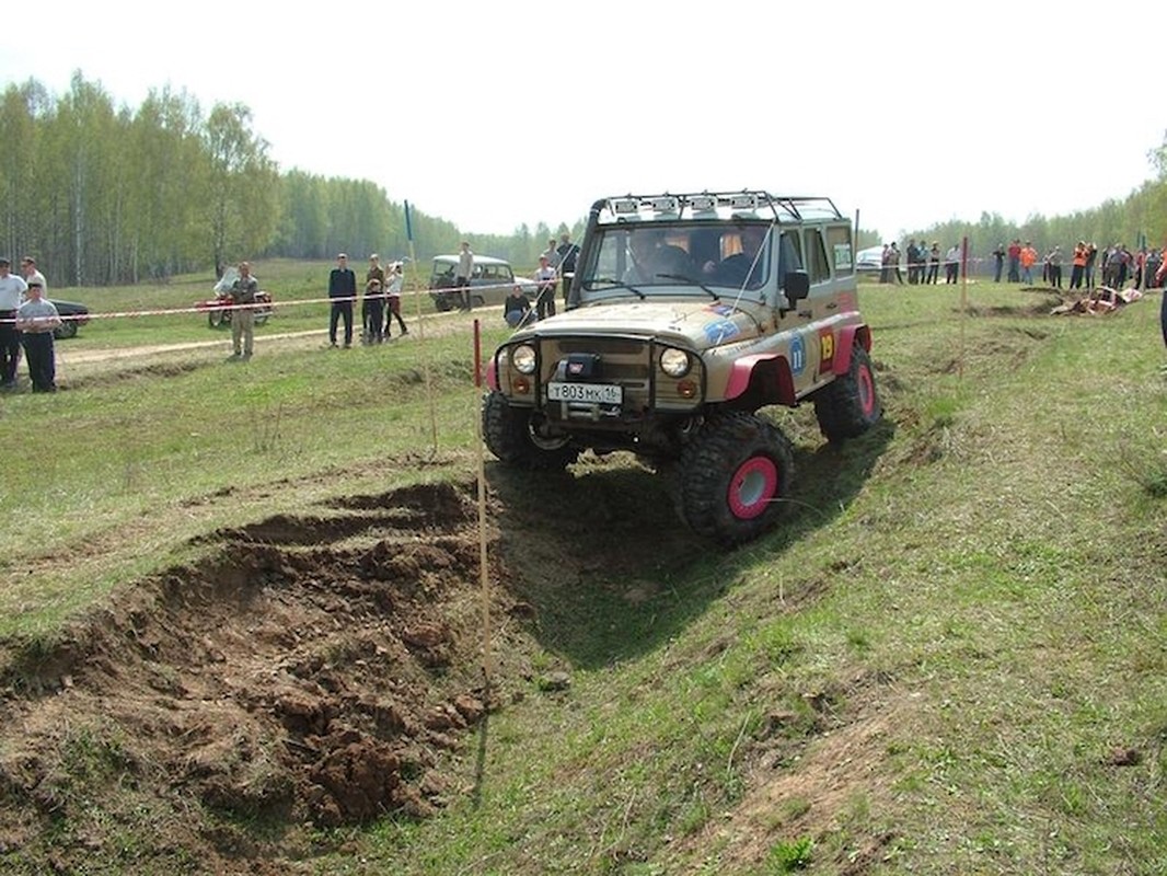 Tuong tan xe Uaz chi huy dieu binh mung Quoc khanh 2/9-Hinh-10