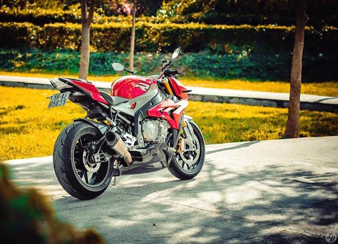 Can canh BMW S1000R 