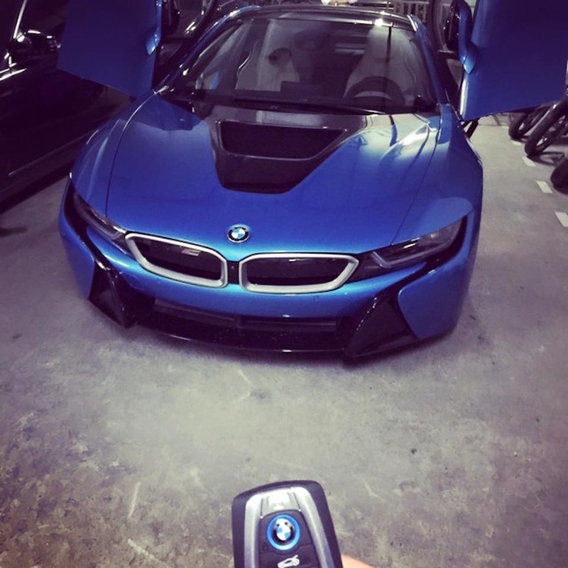 BMW i8 hang doc Viet Nam vua lan banh da 