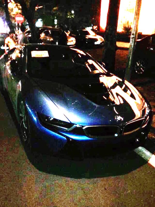 BMW i8 hang doc Viet Nam vua lan banh da 