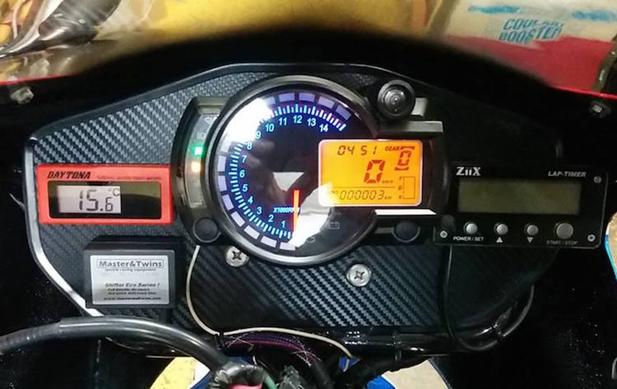 Xem 2 ky khoi thom Honda NSR 150SP len doi xe dua “xin