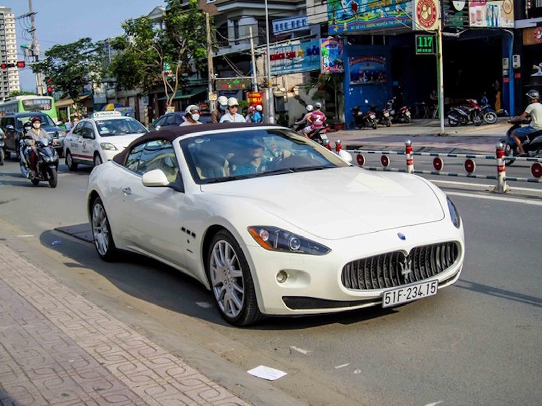 Sieu xe tien ty Maserati Gran Cabrio lan banh tai Sai Gon