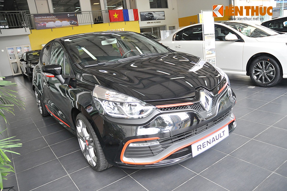 Soi hatchback the thao Renault Clio RS 200 EDC tai VN
