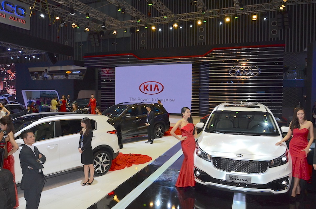 Kia mang 5 mau xe den trien lam oto Viet Nam 2015-Hinh-10